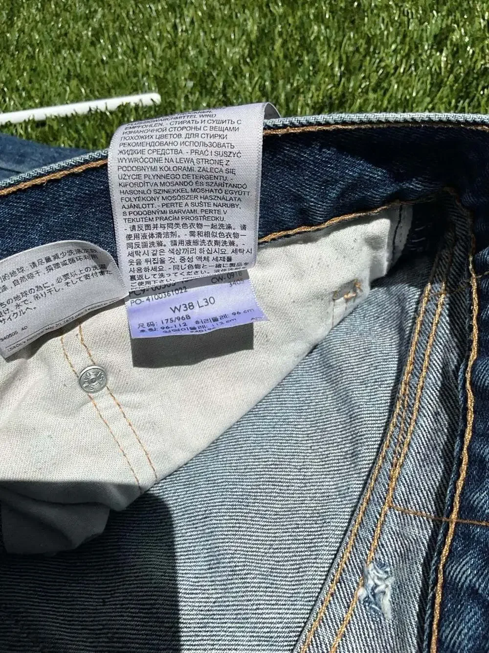 Vintage Levi's 501 Original Fit Medium Wash Denim Jeans Men's 38x30
